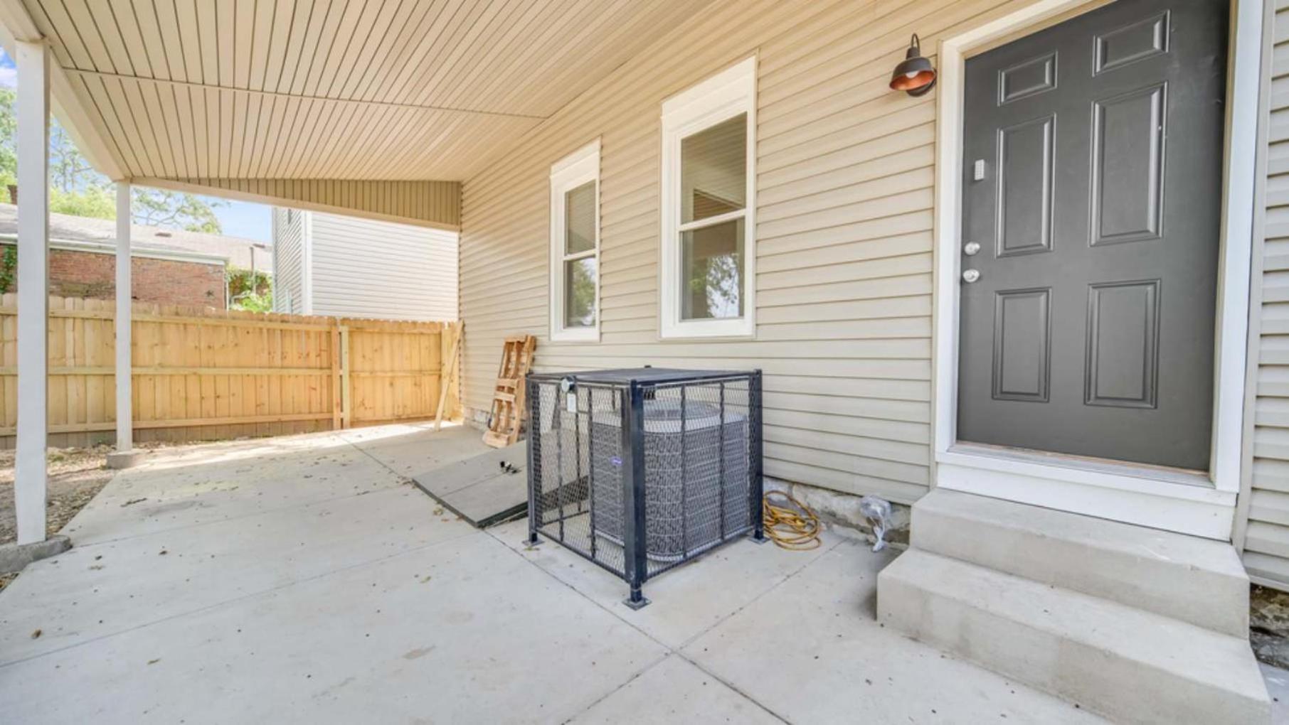 Cozy 1st-floor Flat 2br Backyard Free Parking * Louisville