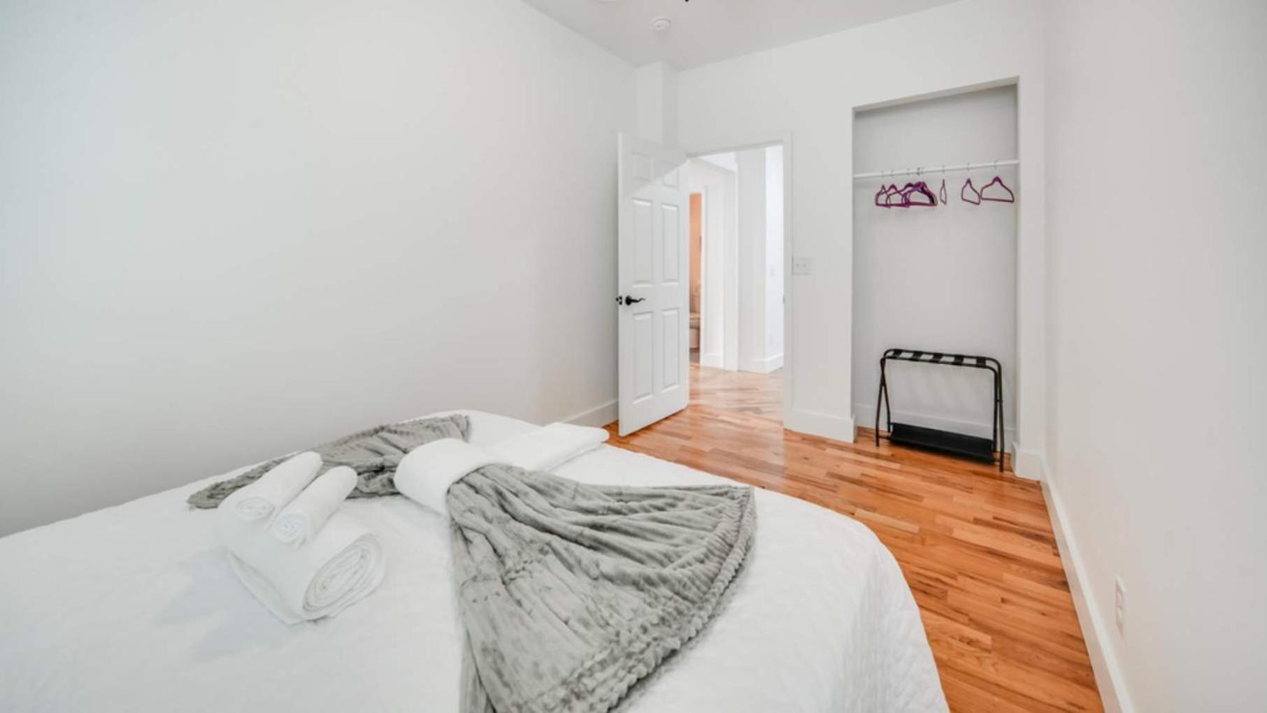 Apartment Cozy 1st-floor Flat 2br Backyard Free Parking